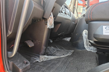 �ൺ��� JK6�п� 240���� 4X2 9.78����ʽ�ػ���ͼƬ