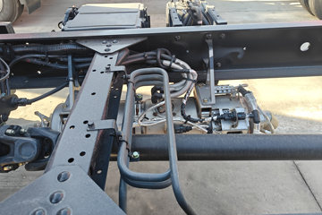 �ൺ��� JK6�п� 240���� 4X2 9.78����ʽ�ػ���ͼƬ