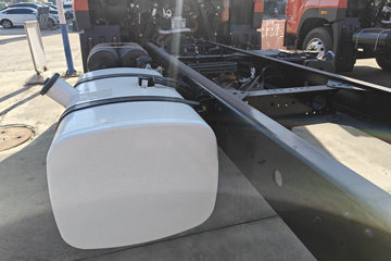 �ൺ��� JK6�п� 240���� 4X2 9.78����ʽ�ػ���ͼƬ