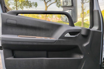 �������� ���� 4.5T 4.2�׵��Ŵ��綯�����Ῠ100.46kWhͼƬ