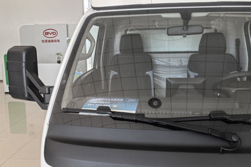 ���ǵ�T4 �Ƽ��� 3.7�׵��Ŵ��綯��ʽ�Ῠ ����62.36kWhͼƬ