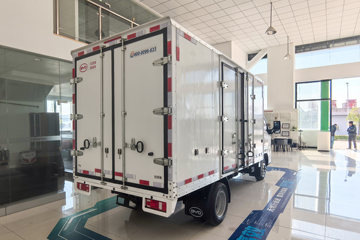 ���ǵ�T4 �Ƽ��� 3.7�׵��Ŵ��綯��ʽ�Ῠ ����62.36kWhͼƬ