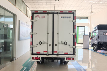 ���ǵ�T4 �Ƽ��� 3.7�׵��Ŵ��綯��ʽ�Ῠ ����62.36kWhͼƬ