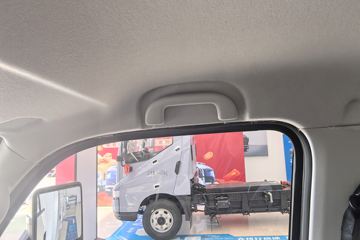 ���ǵ�T4 �Ƽ��� 3.7�׵��Ŵ��綯��ʽ�Ῠ ����62.36kWhͼƬ