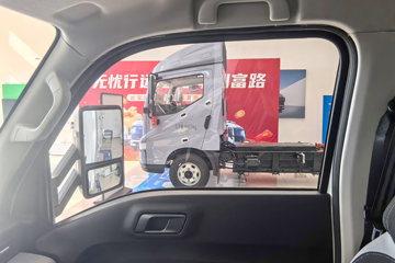 ���ǵ�T4 �Ƽ��� 3.7�׵��Ŵ��綯��ʽ�Ῠ ����62.36kWhͼƬ