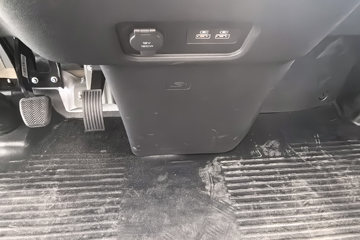 ���ǵ�T4 �Ƽ��� 3.7�׵��Ŵ��綯��ʽ�Ῠ ����62.36kWhͼƬ