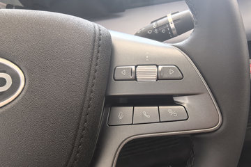 ���ǵ�T4 �Ƽ��� 3.7�׵��Ŵ��綯��ʽ�Ῠ ����62.36kWhͼƬ