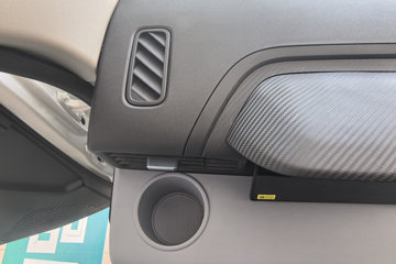 ���ǵ�T4 �Ƽ��� 3.7�׵��Ŵ��綯��ʽ�Ῠ ����62.36kWhͼƬ