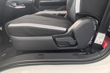 ���ǵ�T4 �Ƽ��� 3.7�׵��Ŵ��綯��ʽ�Ῠ ����62.36kWhͼƬ