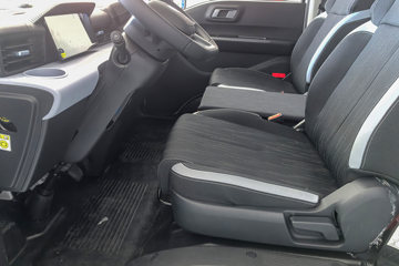 ���ǵ�T4 �Ƽ��� 3.7�׵��Ŵ��綯��ʽ�Ῠ ����62.36kWhͼƬ