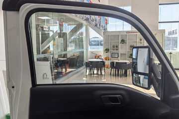 ���ǵ�T4 �Ƽ��� 3.7�׵��Ŵ��綯��ʽ�Ῠ ����62.36kWhͼƬ