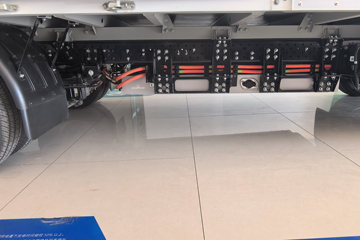 ���ǵ�T4 �Ƽ��� 3.7�׵��Ŵ��綯��ʽ�Ῠ ����62.36kWhͼƬ