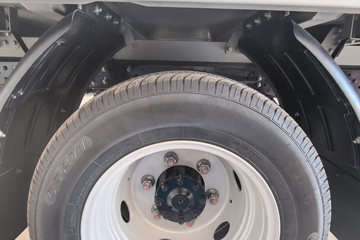 ���ǵ�T4 �Ƽ��� 3.7�׵��Ŵ��綯��ʽ�Ῠ ����62.36kWhͼƬ