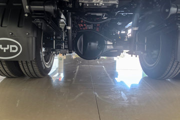 ���ǵ�T4 �Ƽ��� 3.7�׵��Ŵ��綯��ʽ�Ῠ ����62.36kWhͼƬ