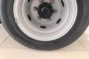 ���ǵ�T4 �Ƽ��� 3.7�׵��Ŵ��綯��ʽ�Ῠ ����62.36kWhͼƬ