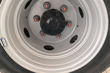 ���ǵ�T4 �Ƽ��� 3.7�׵��Ŵ��綯��ʽ�Ῠ ����62.36kWhͼƬ