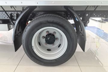 ���ǵ�T4 �Ƽ��� 3.7�׵��Ŵ��綯��ʽ�Ῠ ����62.36kWhͼƬ