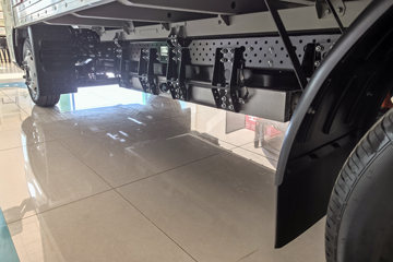 ���ǵ�T4 �Ƽ��� 3.7�׵��Ŵ��綯��ʽ�Ῠ ����62.36kWhͼƬ