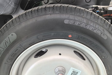 ���ǵ�T4 �Ƽ��� 3.7�׵��Ŵ��綯��ʽ�Ῠ ����62.36kWhͼƬ