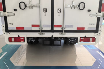 ���ǵ�T4 �Ƽ��� 3.7�׵��Ŵ��綯��ʽ�Ῠ ����62.36kWhͼƬ