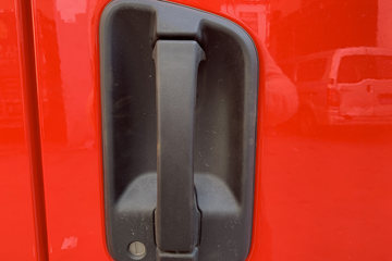 ��� ��VR 130���� 3.7�׵��Ų�դʽ�Ῠ(����)ͼƬ