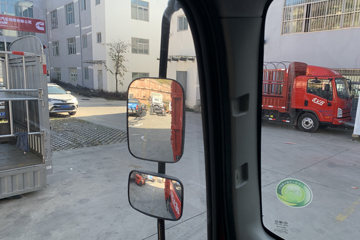 ��� ��VR 130���� 3.7�׵��Ų�դʽ�Ῠ(����)ͼƬ