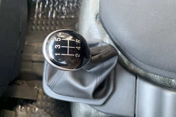 ��� ��VR 130���� 3.7�׵��Ų�դʽ�Ῠ(����)ͼƬ
