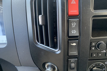 ��� ��VR 130���� 3.7�׵��Ų�դʽ�Ῠ(����)ͼƬ