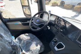 欧曼GTL星翼版&nbsp;电动牵引车驾驶室图片