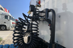 欧曼GTL星翼版 6X4 换电式纯电动牵引车 宁德时代600kWh