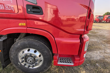 �������ó� �����콢KX ��ҫ�� 580���� 6X4 LNG�Զ���ǣ����(Һ��)(�ٱ�3.64)ͼƬ