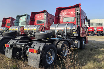 �������ó� �����콢KX ��ҫ�� 580���� 6X4 LNG�Զ���ǣ����(Һ��)(�ٱ�3.64)ͼƬ