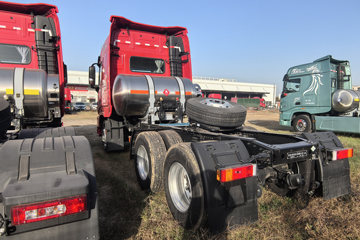 �������ó� �����콢KX ��ҫ�� 580���� 6X4 LNG�Զ���ǣ����(Һ��)(�ٱ�3.64)ͼƬ