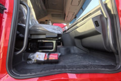 东风商用车 天龙旗舰KX 嵘耀版 580马力 6X4 LNG自动档牵引车(液缓)(速比3.64) 东风商用车 天龙旗舰KX 嵘耀版 580马力 6X4 LNG自动档牵引车(液缓)(速比3.64)