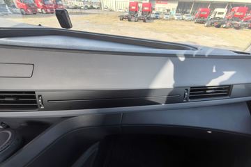 �������ó� �����콢KX ��ҫ�� 580���� 6X4 LNG�Զ���ǣ����(Һ��)(�ٱ�3.64)ͼƬ