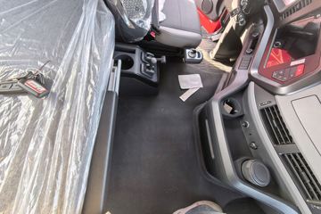 �������ó� �����콢KX ��ҫ�� 580���� 6X4 LNG�Զ���ǣ����(Һ��)(�ٱ�3.64)ͼƬ