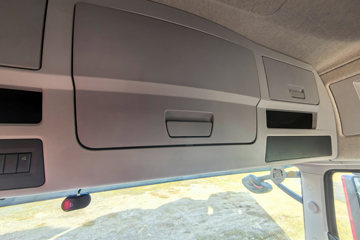 �������ó� �����콢KX ��ҫ�� 580���� 6X4 LNG�Զ���ǣ����(Һ��)(�ٱ�3.64)ͼƬ