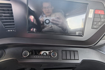 �������ó� �����콢KX ��ҫ�� 580���� 6X4 LNG�Զ���ǣ����(Һ��)(�ٱ�3.64)ͼƬ