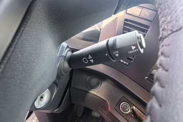 �������ó� �����콢KX ��ҫ�� 580���� 6X4 LNG�Զ���ǣ����(Һ��)(�ٱ�3.64)ͼƬ