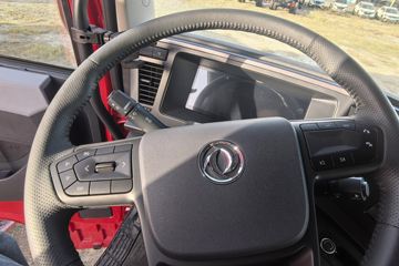 �������ó� �����콢KX ��ҫ�� 580���� 6X4 LNG�Զ���ǣ����(Һ��)(�ٱ�3.64)ͼƬ