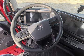 �������ó� �����콢KX ��ҫ�� 580���� 6X4 LNG�Զ���ǣ����(Һ��)(�ٱ�3.64)ͼƬ