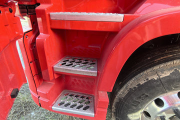 �������ó� �����콢KX ��ҫ�� 580���� 6X4 LNG�Զ���ǣ����(Һ��)(�ٱ�3.64)ͼƬ