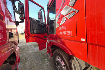 �������ó� �����콢KX ��ҫ�� 580���� 6X4 LNG�Զ���ǣ����(Һ��)(�ٱ�3.64)ͼƬ