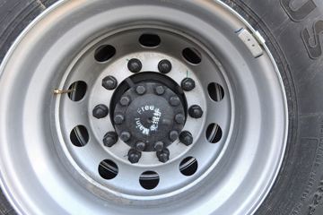 �������ó� �����콢KX ��ҫ�� 580���� 6X4 LNG�Զ���ǣ����(Һ��)(�ٱ�3.64)ͼƬ