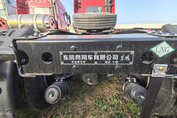 �������ó� �����콢KX ��ҫ�� 580���� 6X4 LNG�Զ���ǣ����(Һ��)(�ٱ�3.64)ͼƬ