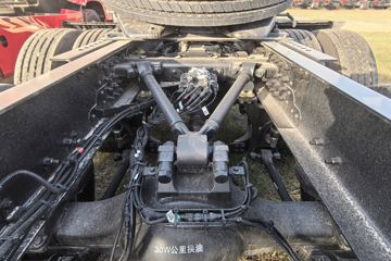 �������ó� �����콢KX ��ҫ�� 580���� 6X4 LNG�Զ���ǣ����(Һ��)(�ٱ�3.64)ͼƬ