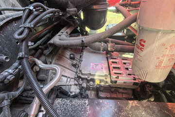 �������ó� �����콢KX ��ҫ�� 580���� 6X4 LNG�Զ���ǣ����(Һ��)(�ٱ�3.64)ͼƬ