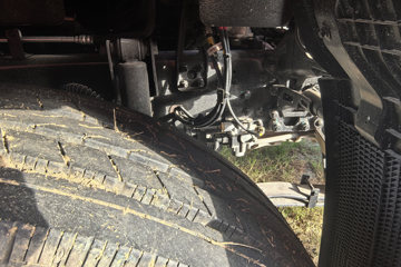 �������ó� �����콢KX ��ҫ�� 580���� 6X4 LNG�Զ���ǣ����(Һ��)(�ٱ�3.64)ͼƬ