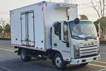 江淮骏铃A3 160马力 4X2 3.8米冷藏车
