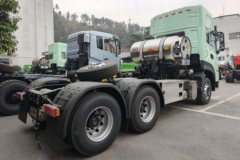 东风新疆 畅行X7 6X4 插电式增程混合动力牵引车 弗迪69.12kWh